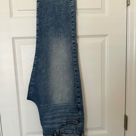 Women’s JAG Jean capris - Picture 3 of 4